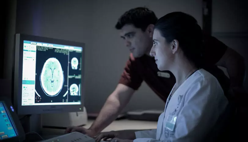 Tecnología al servicio de las personas Tecnología al servicio de las personas